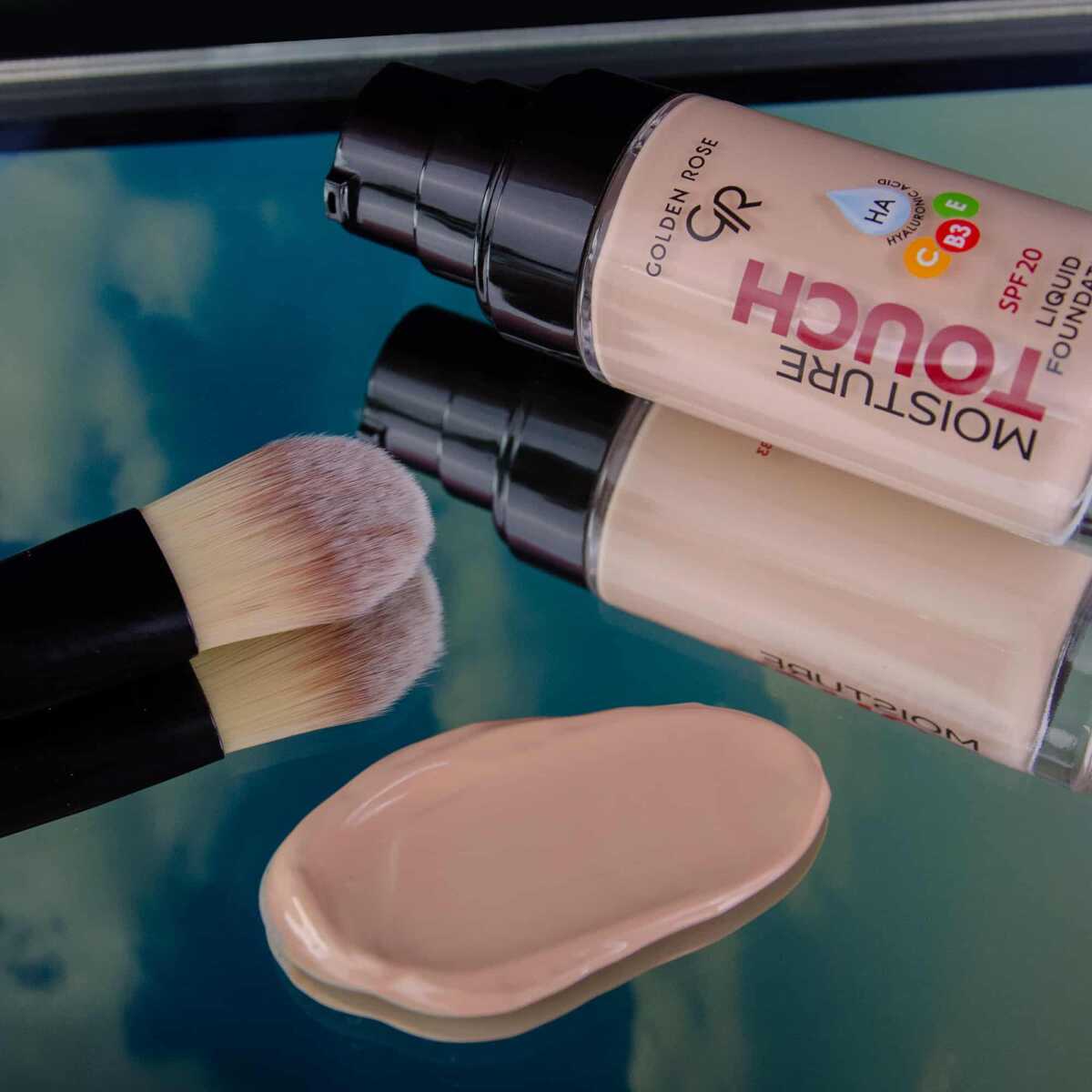 Golden Rose Moisture Touch Liquid Foundation SPF20 30ml - 104